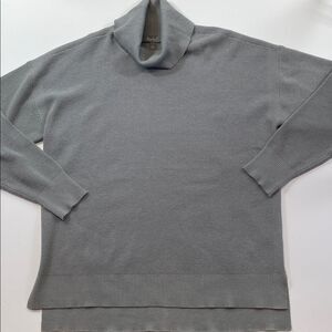 Marled Gray Turtleneck Sweater Women’s Layered Hem Long Sleeve Sz L
